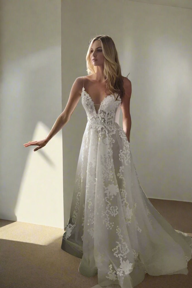 Ivory Spaghetti Straps Applique Tulle Wedding Dress Movousdress Ivory Spaghetti Straps Applique Tulle Wedding Dress Movousdress