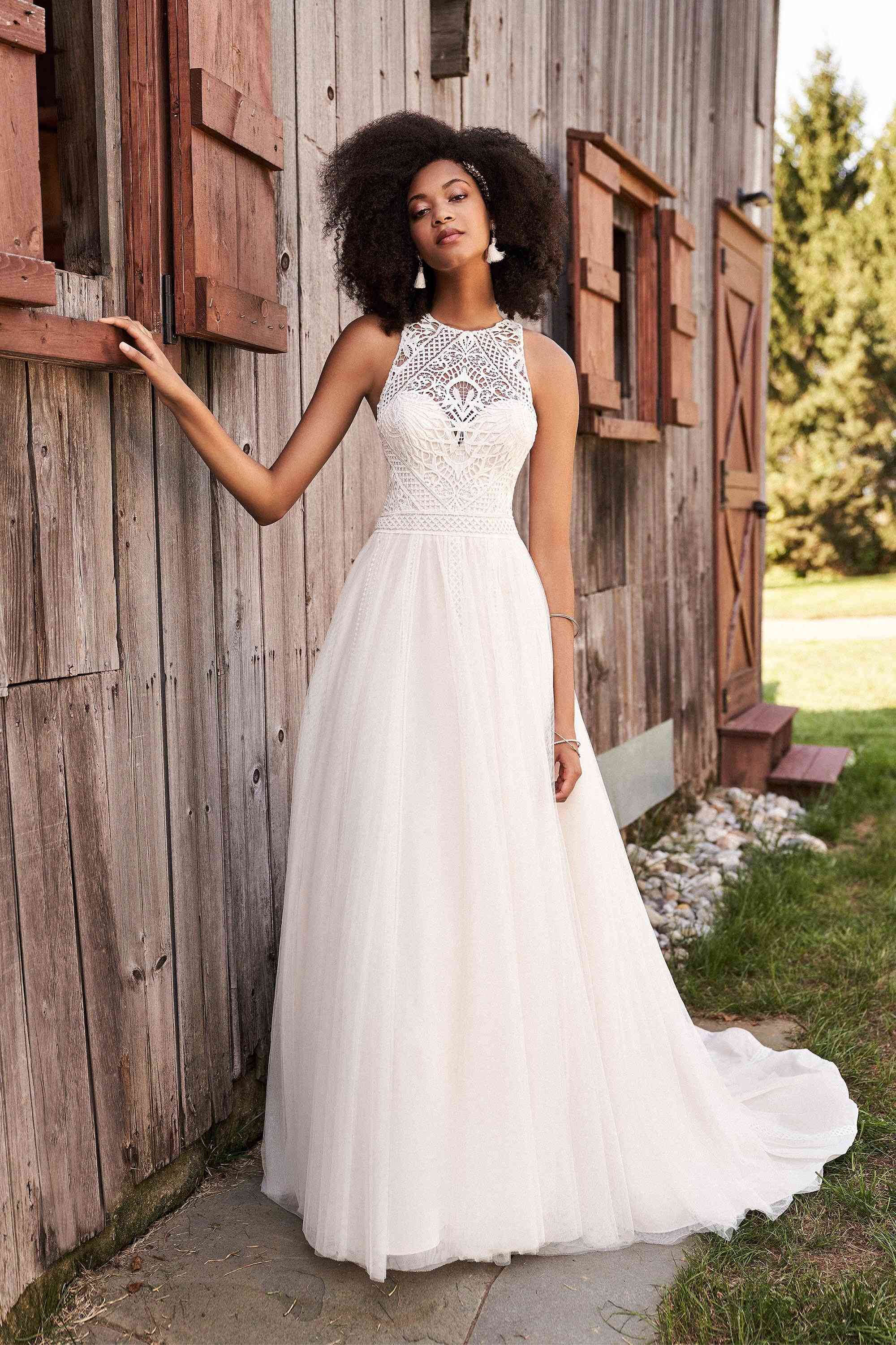 Chic Tulle A-Line Round Sleeveless Lace Boho Wedding Dress Movousdress Chic Tulle A-Line Round Sleeveless Lace Boho Wedding Dress Movousdress