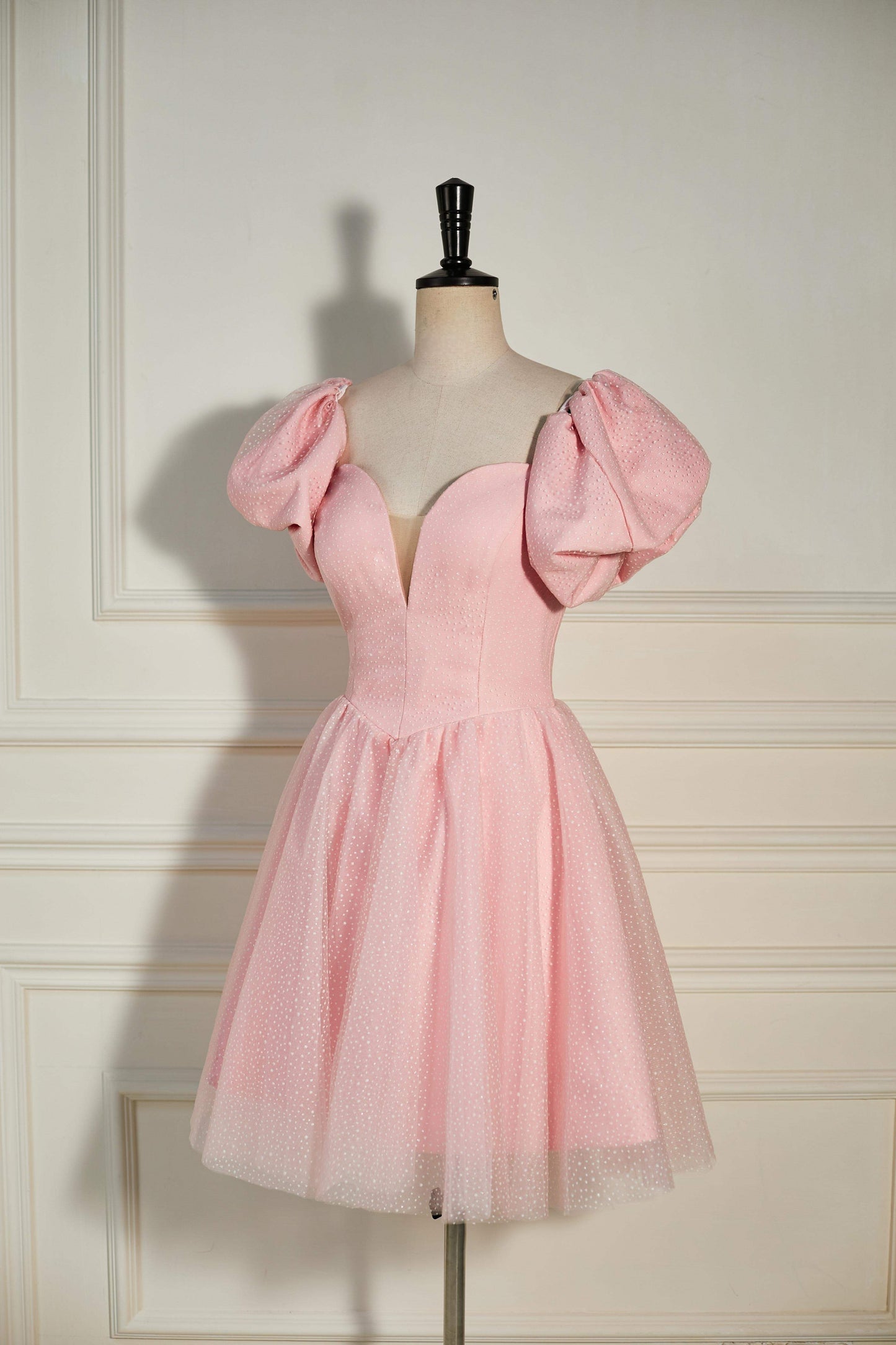 V-Neck Pink Puff Sleeves Lace-Up Back Homecoming Dress