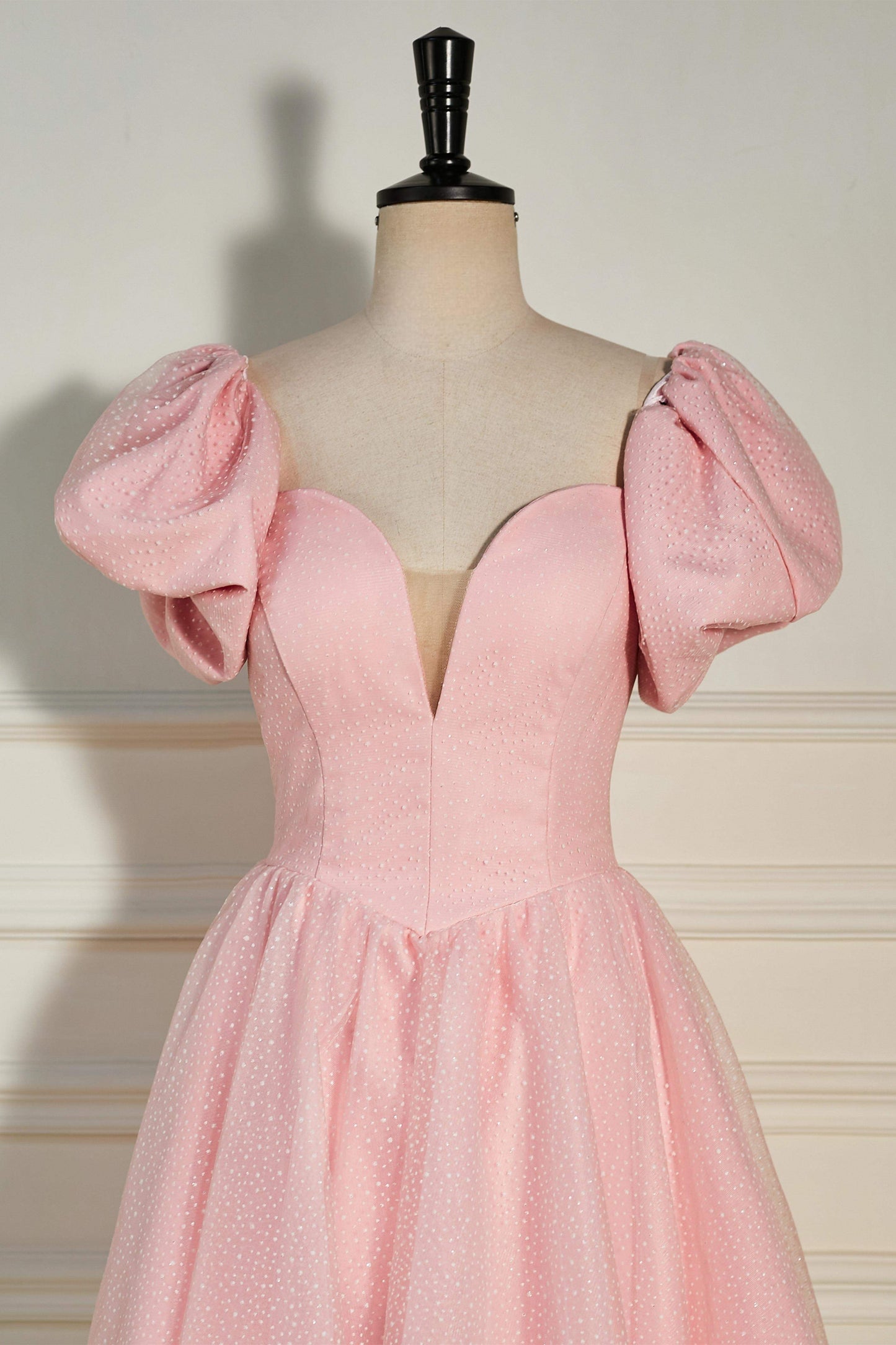 V-Neck Pink Puff Sleeves Lace-Up Back Homecoming Dress