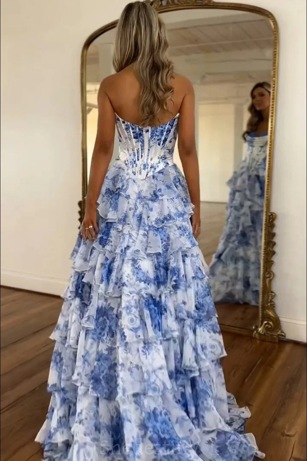 A-Line Empire Tiered Appliques Party Prom Dress With Slit