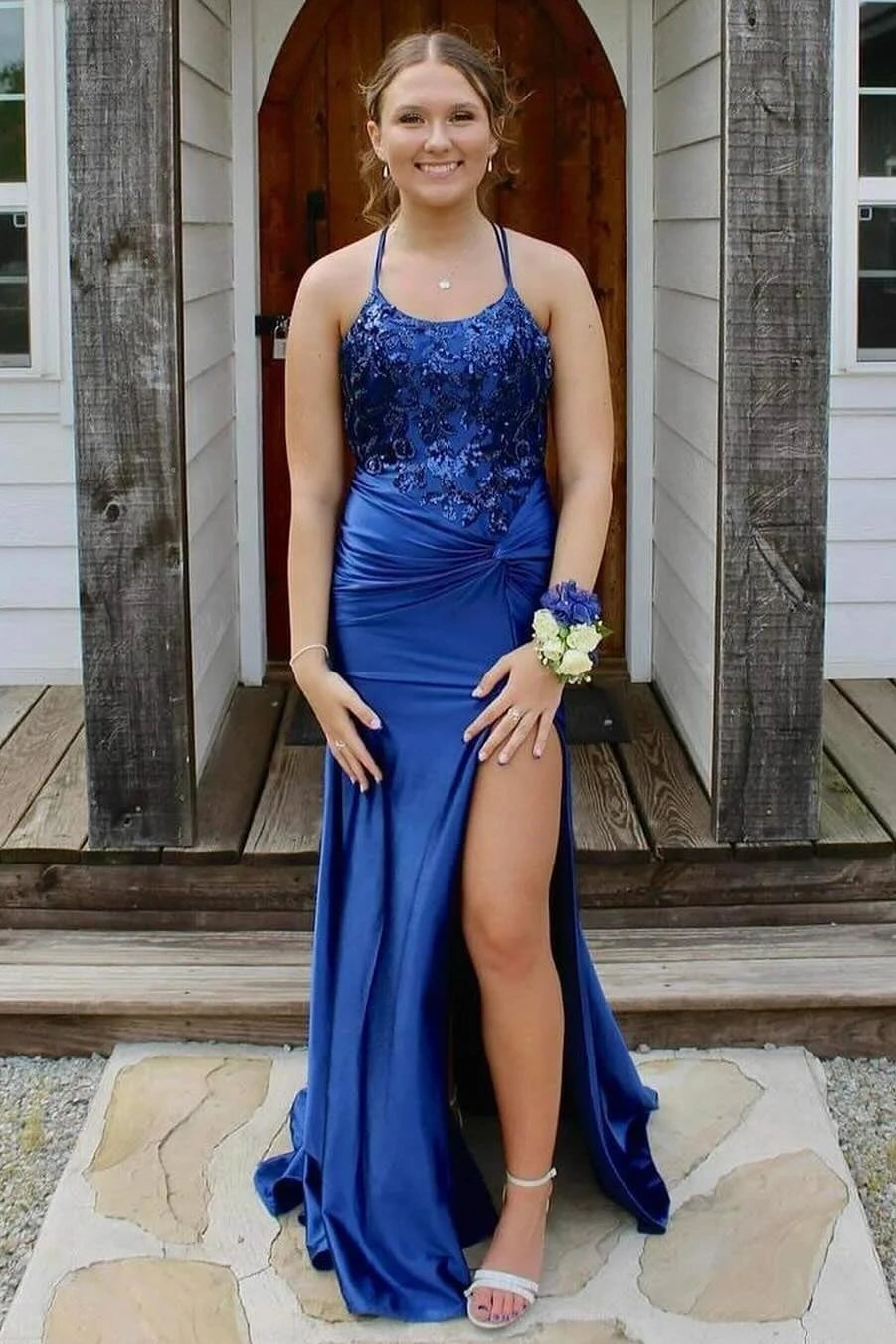 Bateau Sleeveless Backless Mermaid Appliques Prom Dress
