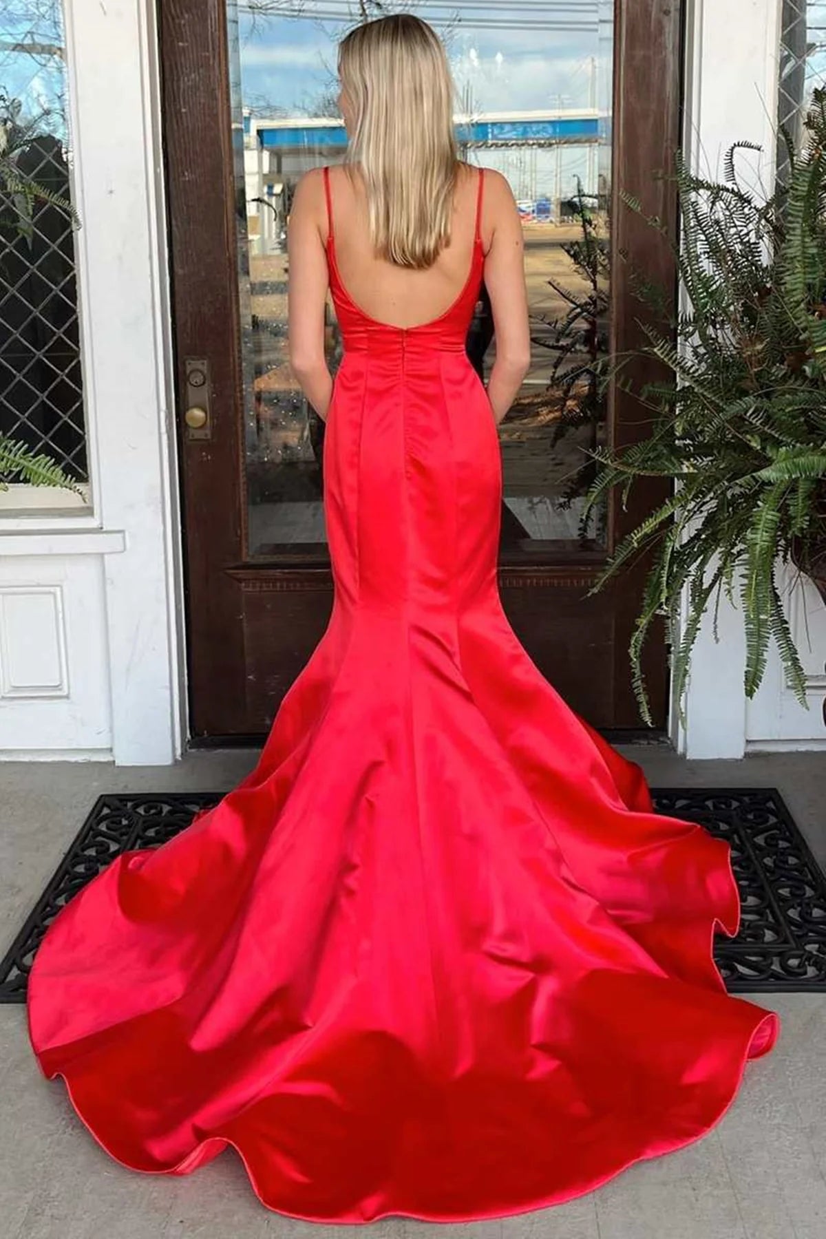Bateau Sleeveless Satin Mermaid Open Back Party Prom Dress