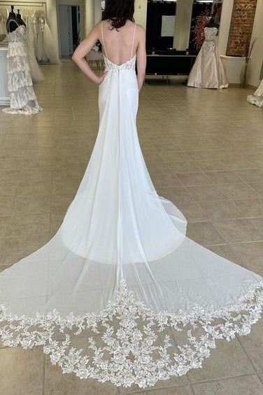 V-Neck Spaghetti Straps Two Tone Wedding Dress With Train