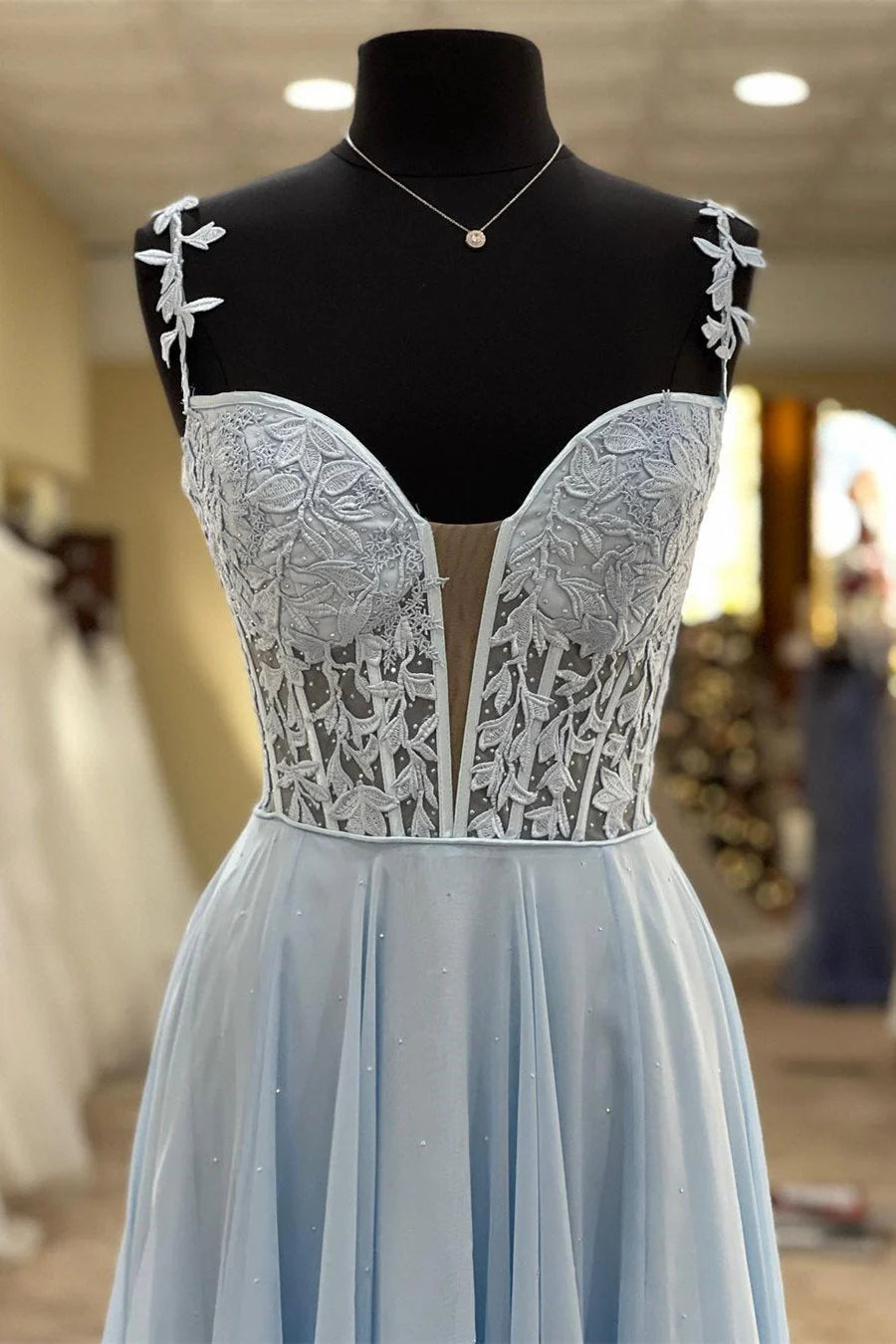 Chiffon A-Line Sweetheart Sleeveless Appliques Prom Dress