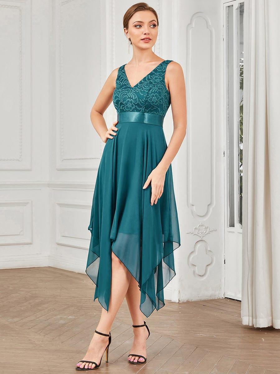 Chic Two Tone V-Neck Sleeveless Empire Prom Dress For Women