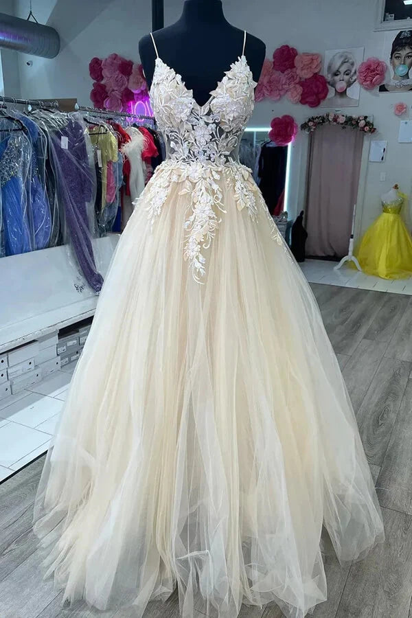 Ivory A-Line V-Neck Open Back Appliques Tulle Prom Dress