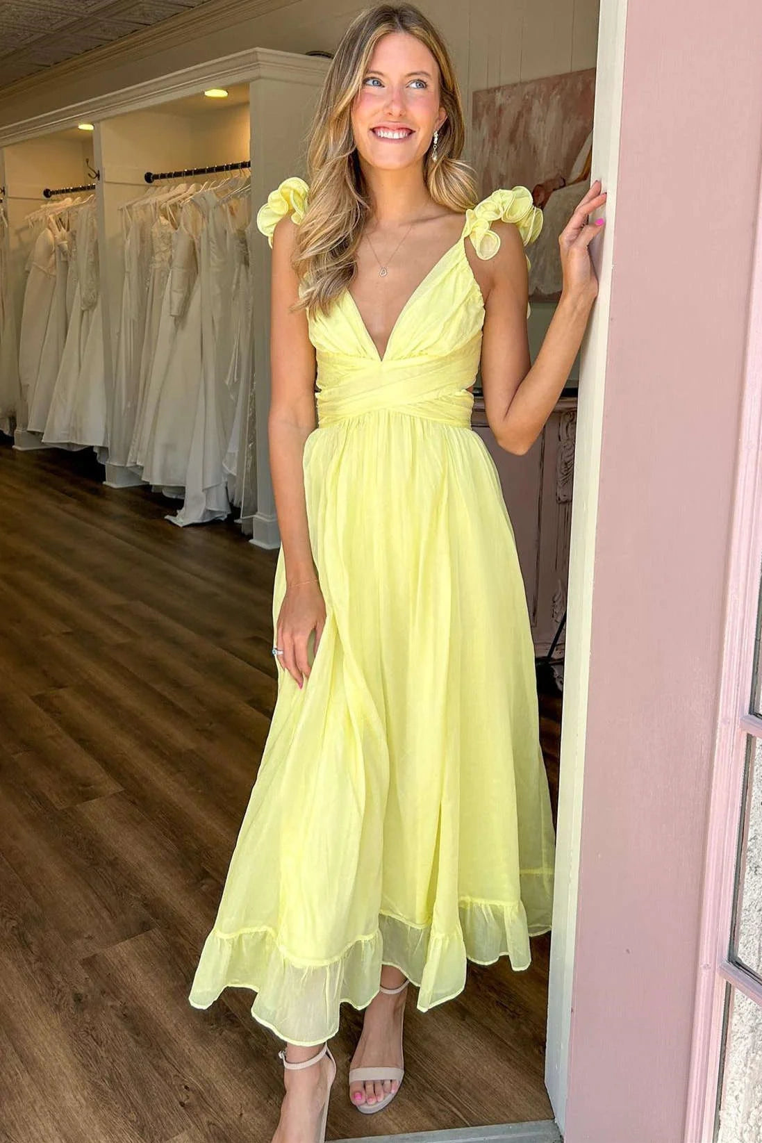 Lwo V-Neck Ruffled Straps Chiffon A-Line Party Prom Dress