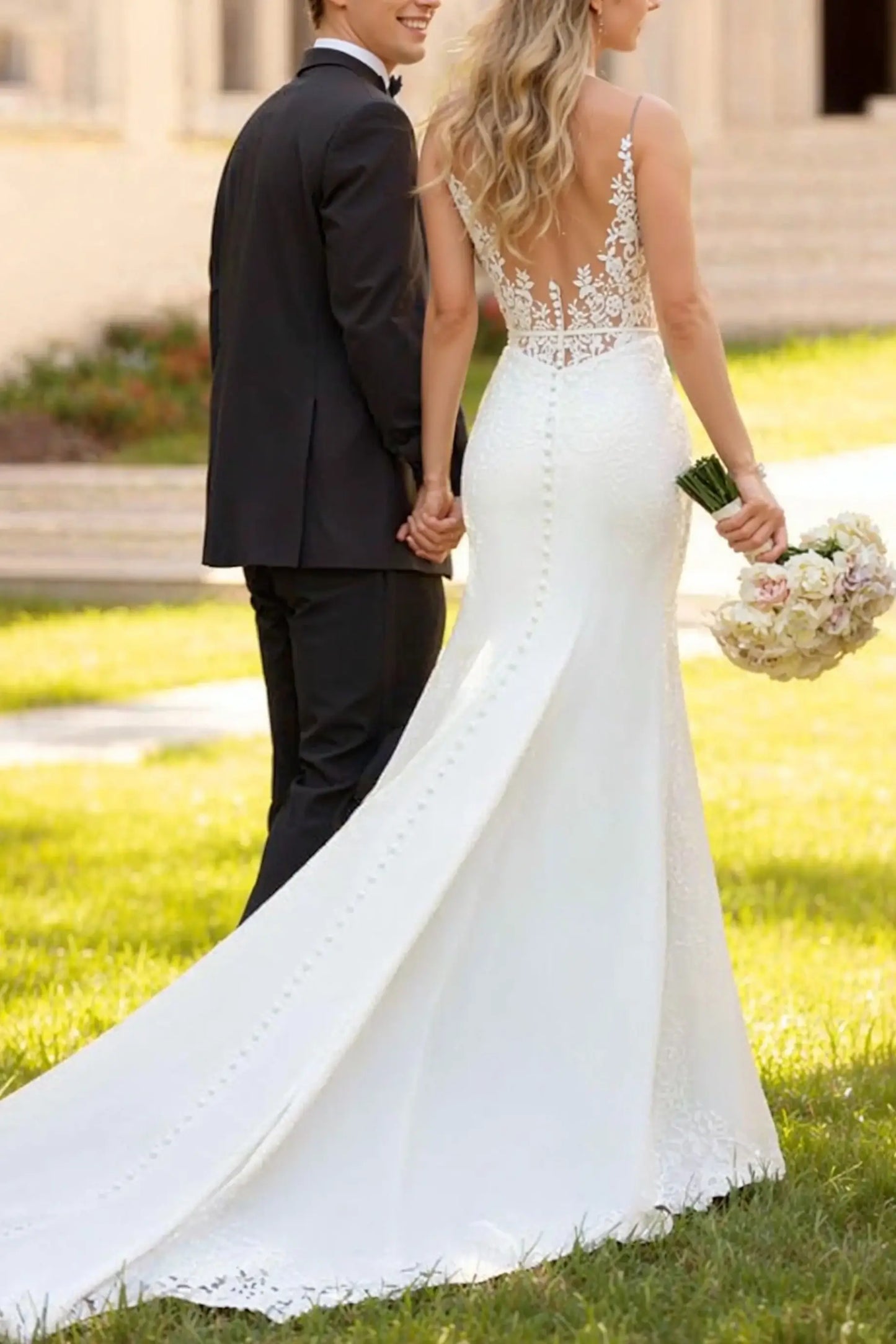 Mermaid Satin V-Neck Sleeveless Appliques Wedding Dress