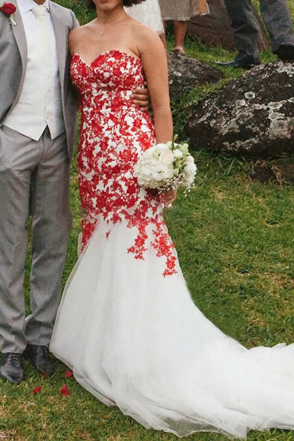 Mermaid Sweetheart Strapless Red Lace Appliques Wedding Dress