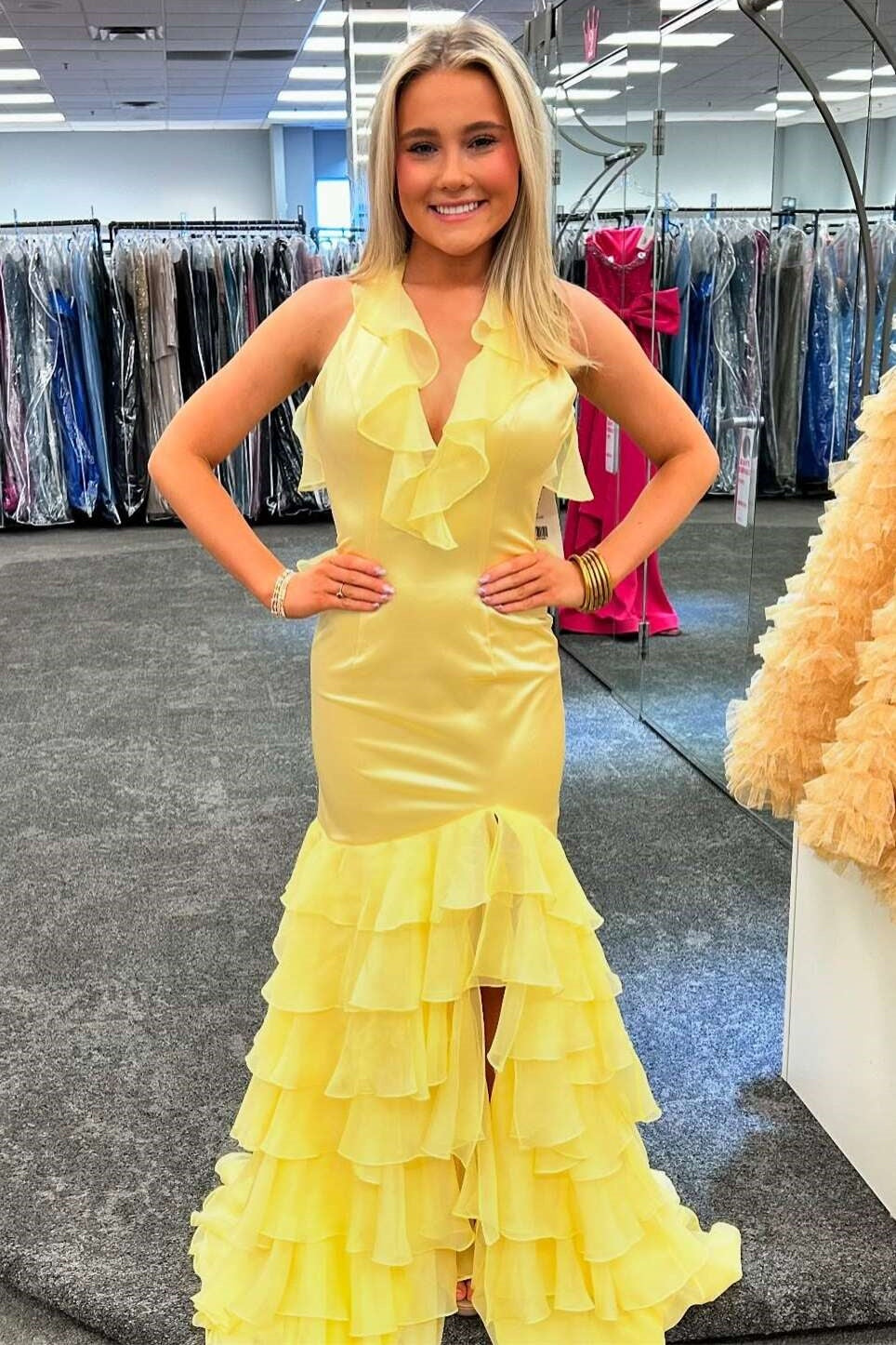 Ruffled V-Neck Sleeveless Mermaid Tiered Party Prom Dress