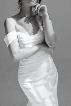 Sexy Mermaid Off-Shoulder Ruched Beach Wedding Dress