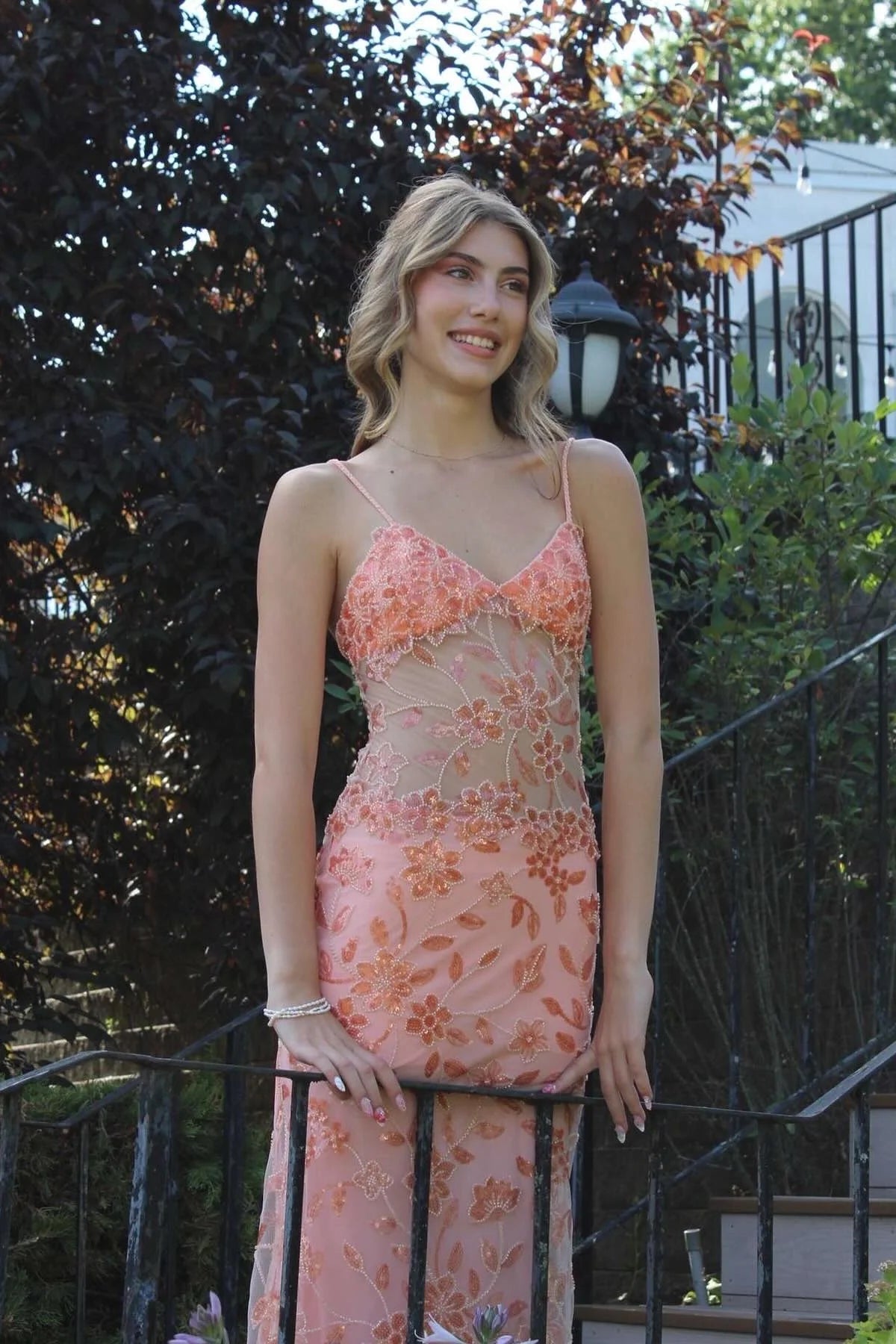 Sheer Empire V-Neck Sleeveless Lace Appliques Prom Dress