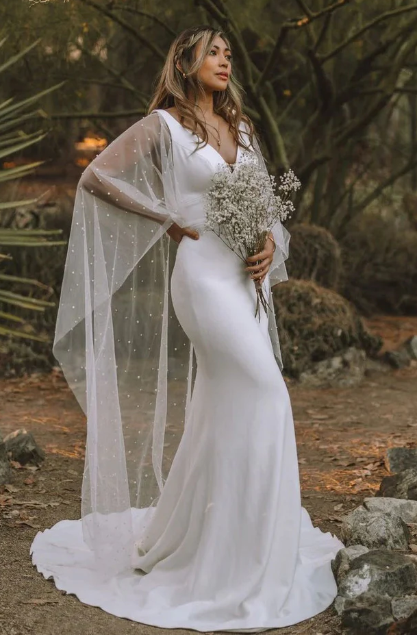 Simple Satin Trumpet V-Neck Sleeveless Summer Wedding Dress