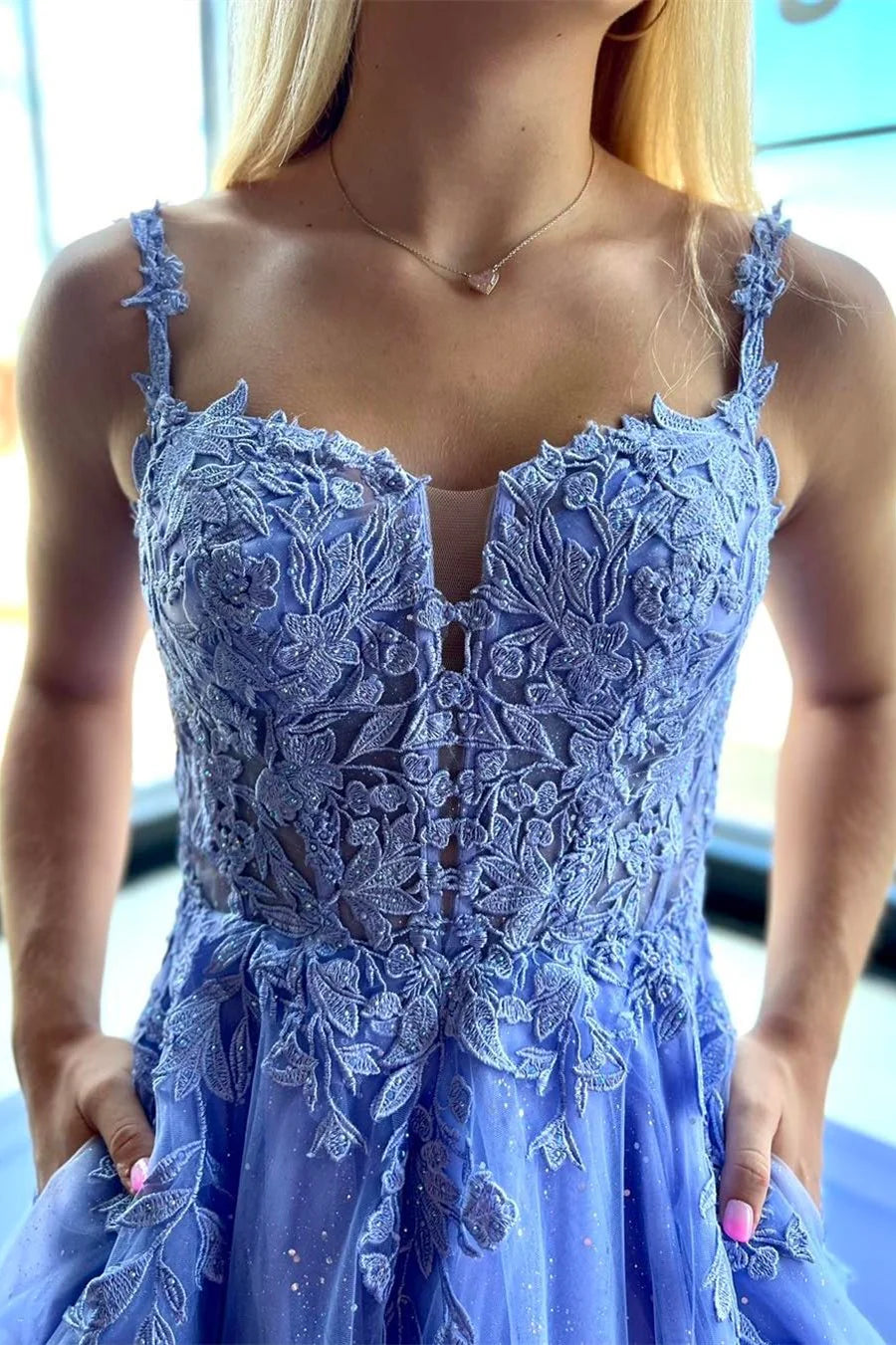 Sparkly Tulle A-Line Sleeveless Appliques Formal Party Prom Dress