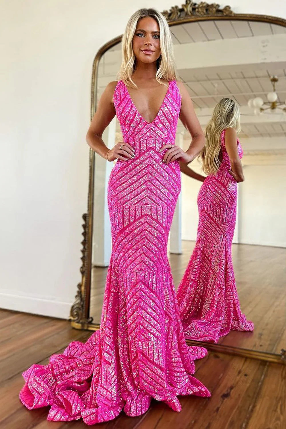 Sparkly V-Neck Backless Sleeveless Sequins Mermaid Party Prom Dress