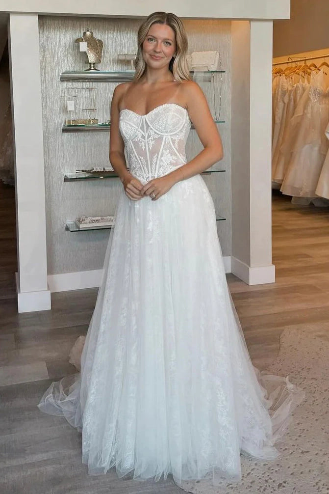 Sweetheart Strapless A-Line Appliques Long Tulle Wedding Dress