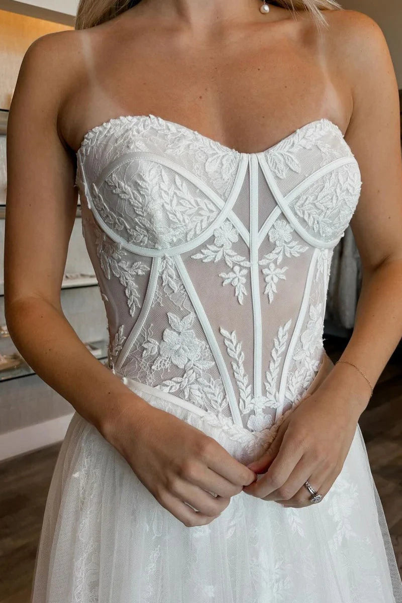 Sweetheart Strapless A-Line Appliques Long Tulle Wedding Dress