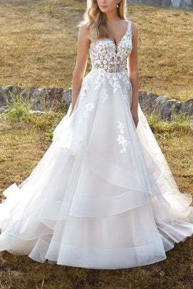 Tulle A-Line V-Neck Backless Appliques Wedding Dress