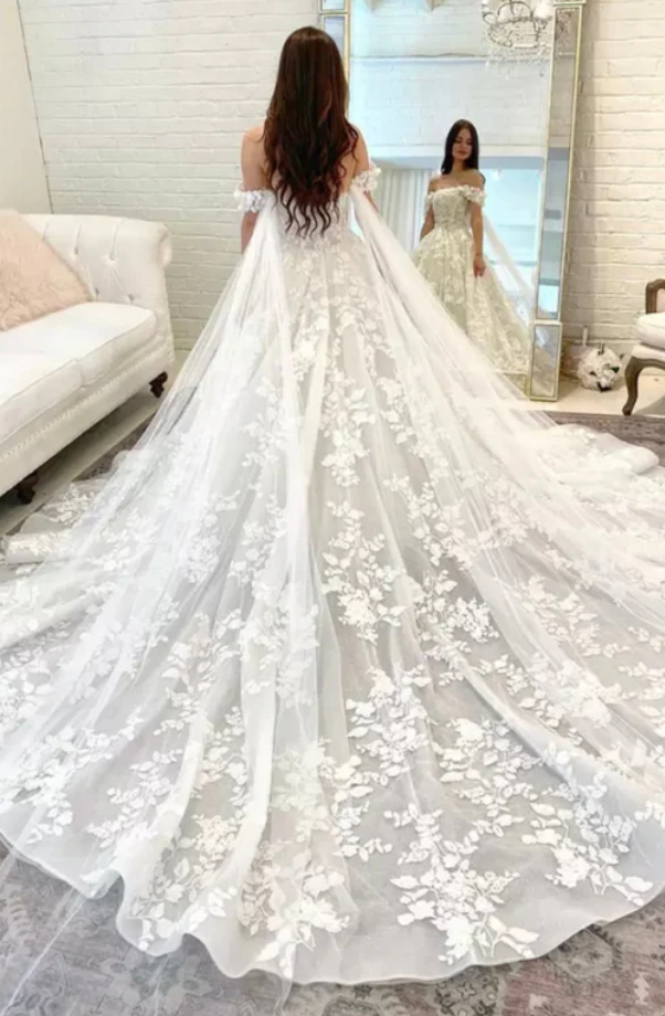 Tulle Lace Appliques A-Line Off-Shoulder With Train Wedding Dress