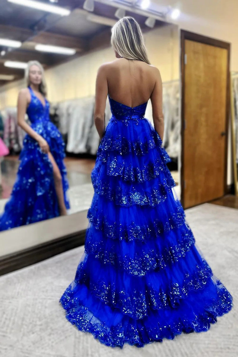 V-Neck Halter Backless Lace A-Line Tiered Party Prom Dress