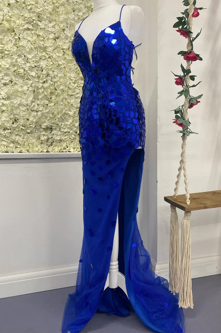 V-Neck Spaghetti Straps Mermaid Beaded Party Prom Dress