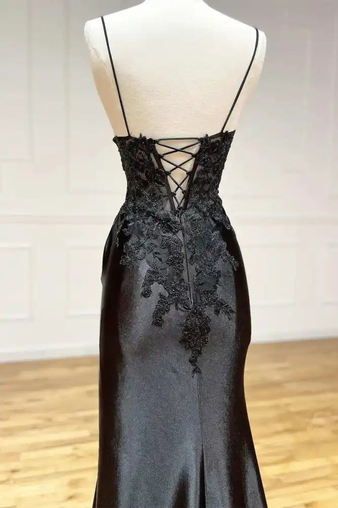 Chic Satin Fitted V-Neck Spaghetti Straps Lace Applique Prom Dress