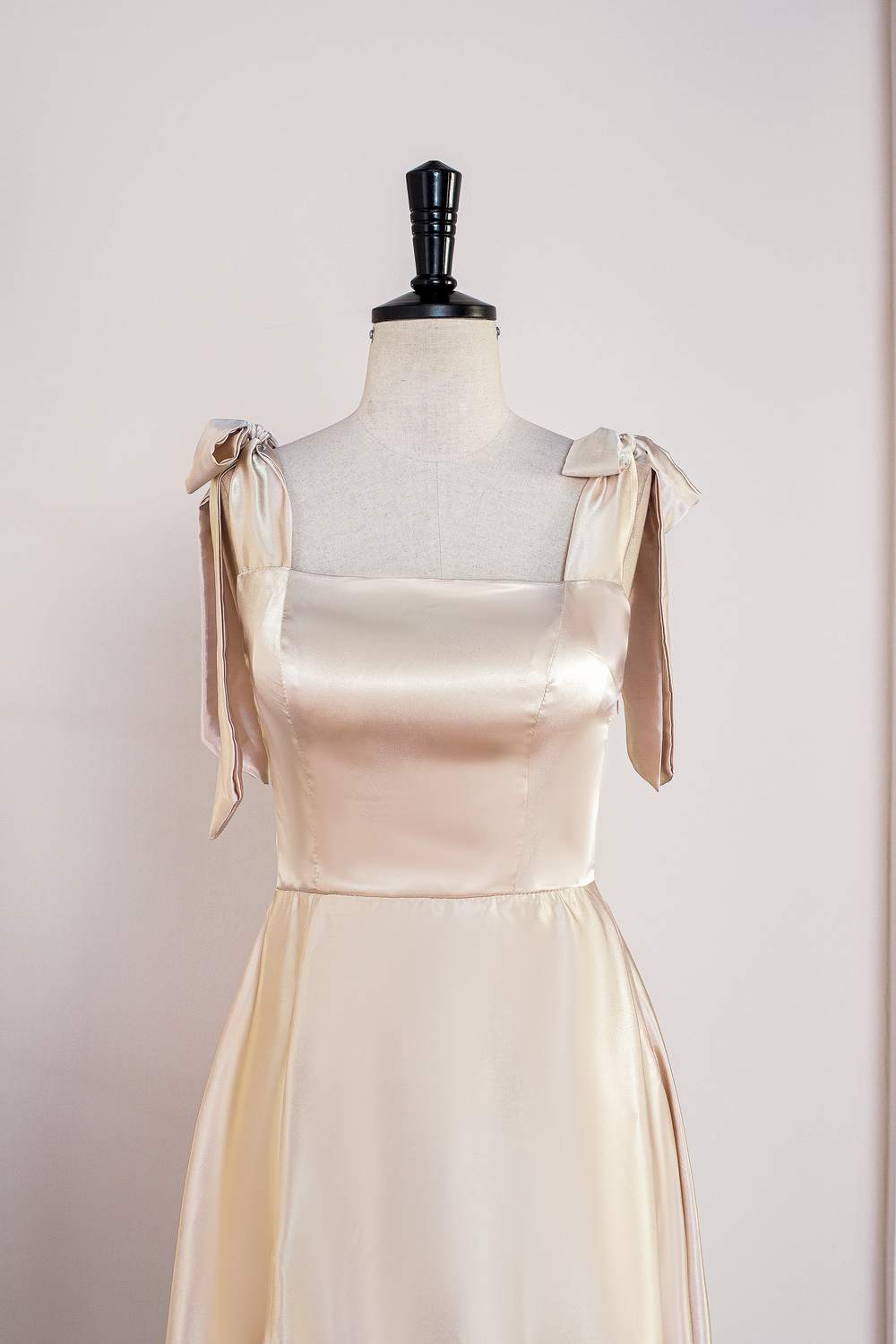 Square-Neck Satin Champagne Bow Tie Straps A-line Bridesmaid Dress