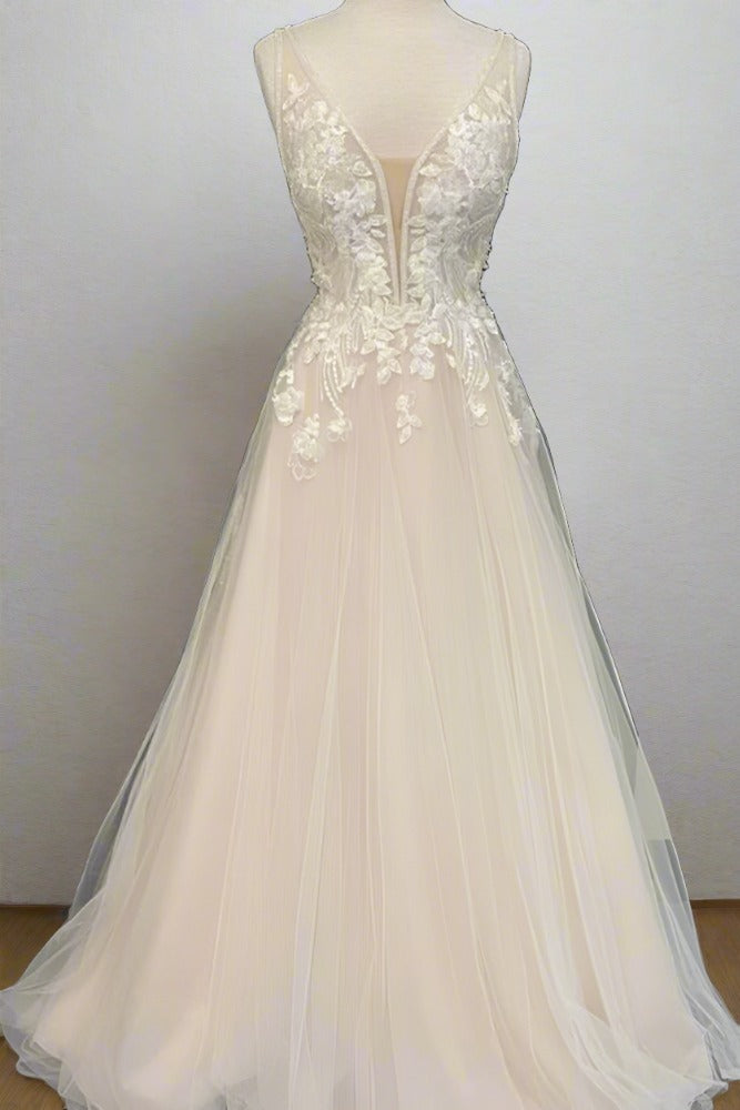 Ivory V-Neck Applique A-Line Tulle Wedding Dress