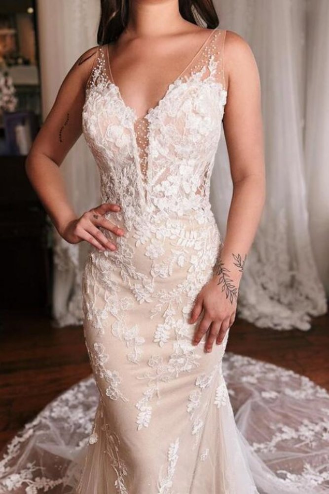 Ivory Plunging Neck Lace Mermaid Bridal Dress with Train