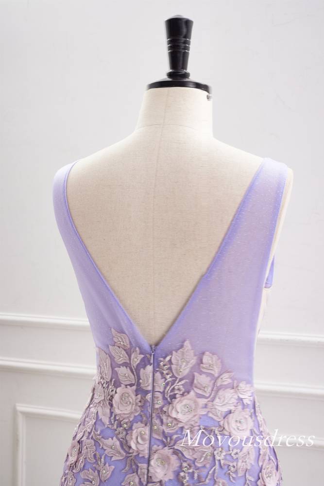 Lavender V-Neck Tight Beaded Homecoming Dress with 3D Floral