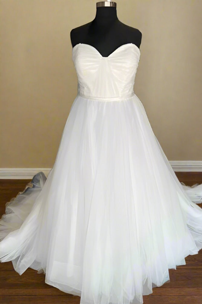 White Strapless A-Line Tulle Long Wedding Dress