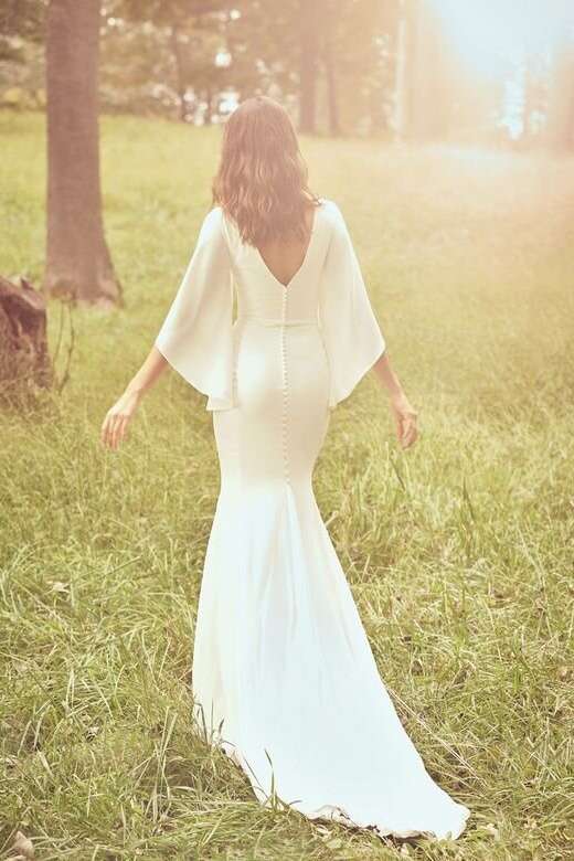 Elegant Satin Trumpet V-Neck With Bolero Boho Wedding Dress