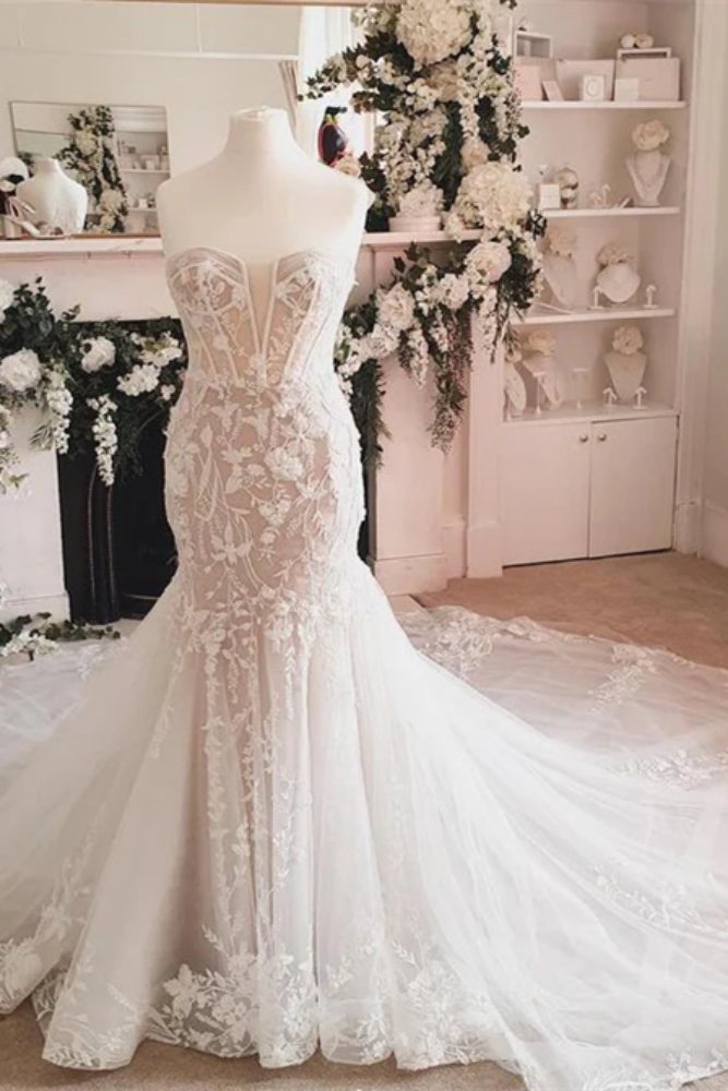 Ivory Strapless Lace Mermaid Wedding Dress with Train