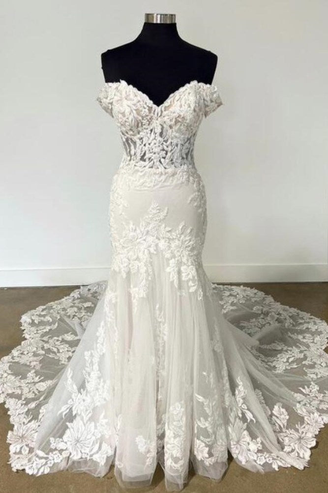 Off the Shoulder White Applique Wedding Dress with Train