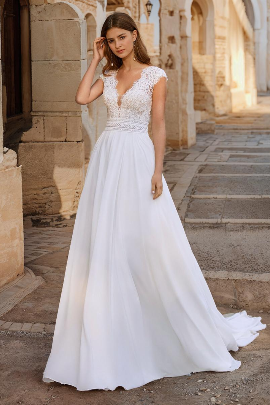 Chic A-Line V-Neck Cap Sleeves Lace Appliques Wedding Dress