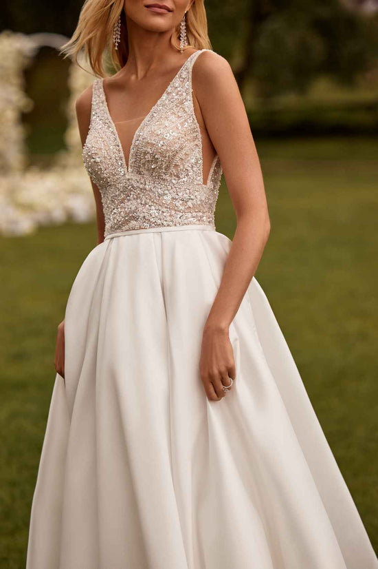 Chic Chiffon A-Line V-Neck Sleeveless Beaded Wedding Dress