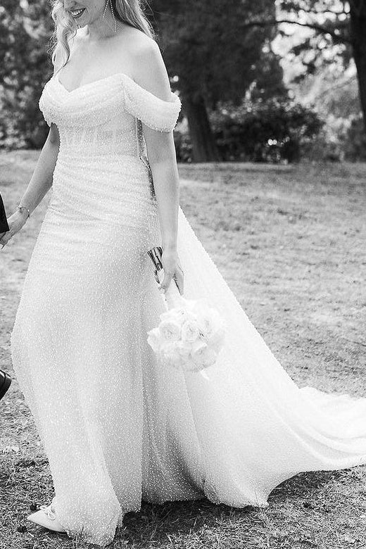 Chic Fitted Off-Shoulder Sleeveless With Train Wedding Dress