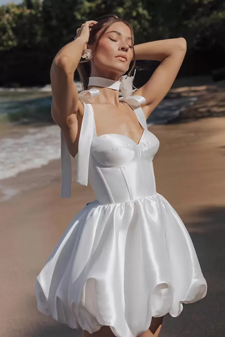 Chic Satin A-line Sweetheart Empire Short Summer Wedding Dress