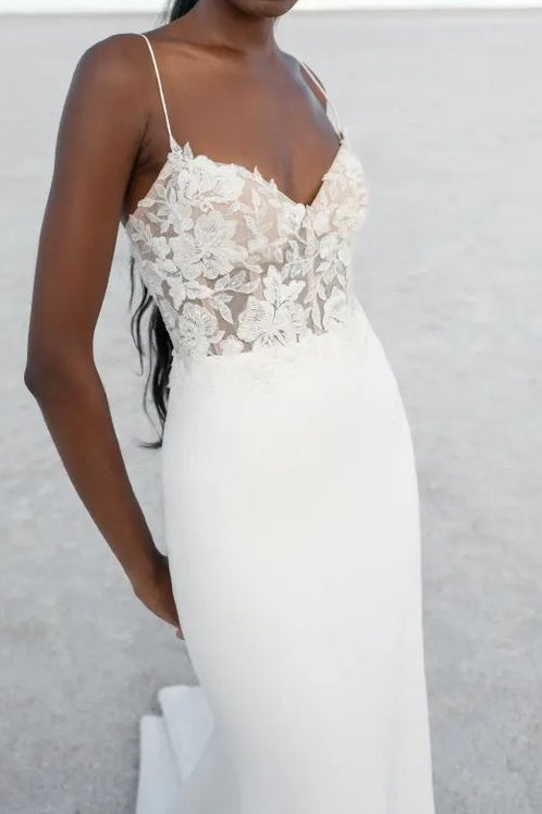 Chic Sweetheart Sleeveless Appliques Mermaid Beach Wedding Dress