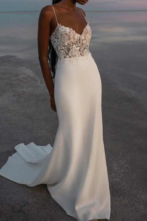 Chic Sweetheart Sleeveless Appliques Mermaid Beach Wedding Dress