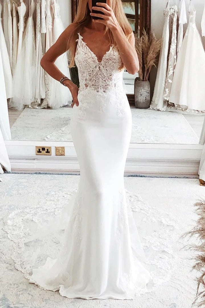 Trumpet V-Neck Open Back Appliques Wedding Dress With Train