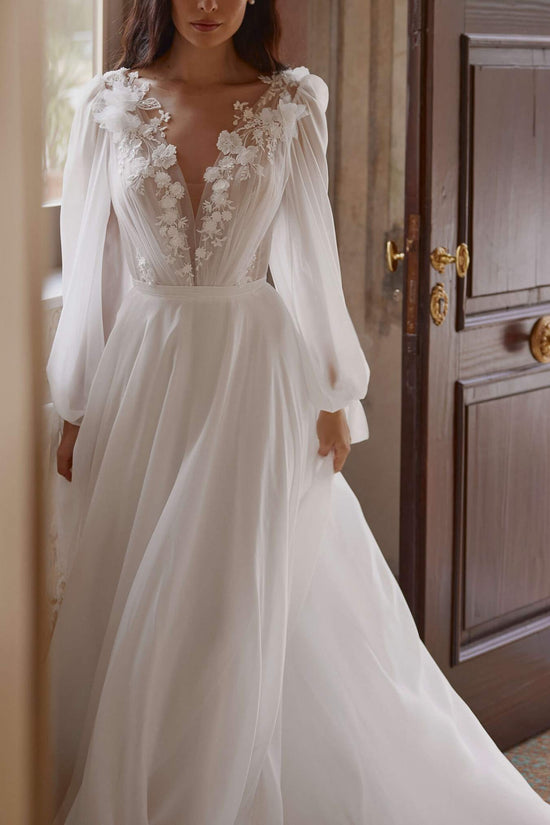 Chic Tulle A-Line V-Neck Long Sleeves Appliques Wedding Dress