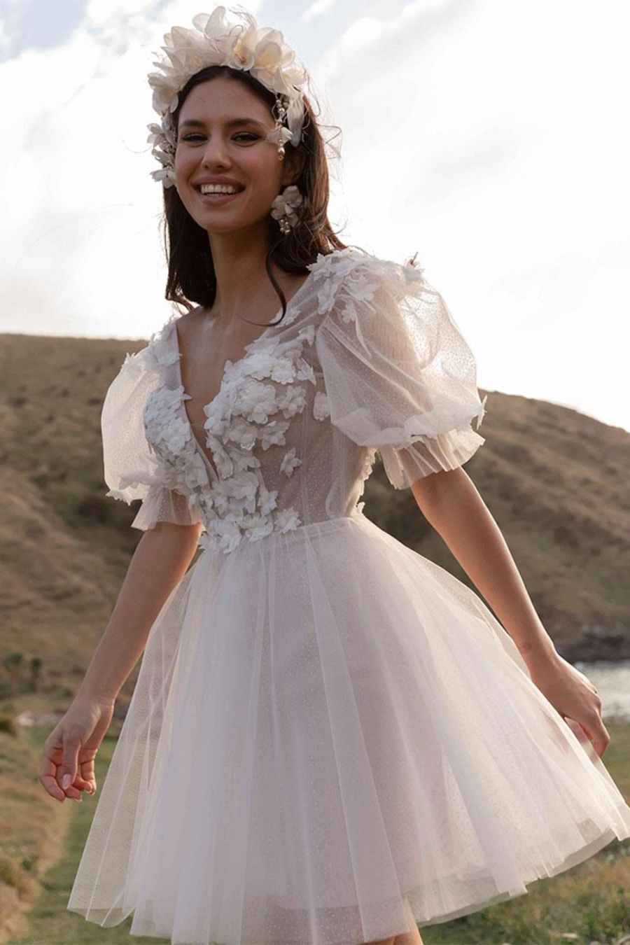 Chic Tulle A-Line V-Neck Short Sleeves Sheer Appliques Short Wedding Dress