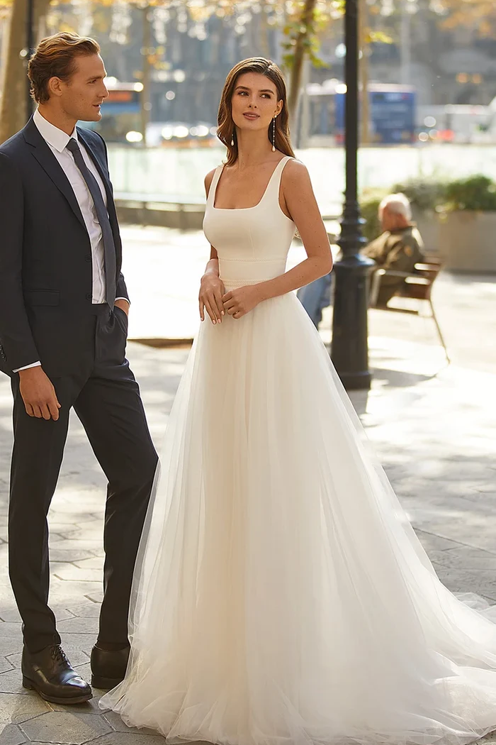 Elegant A-Line Square Sleeveless With Tulle Train Wedding Dress