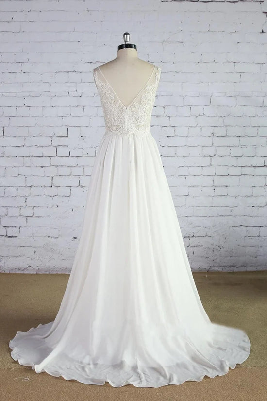 A-Line Scoop Sleeveless Lace Appliques Long Wedding Dress