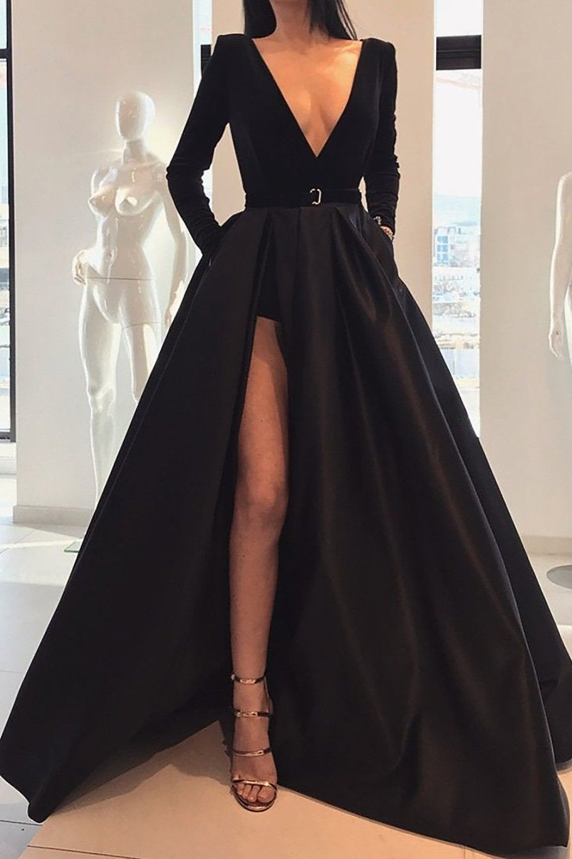 Low V-Neck Long Sleeves Empire A-Line Party Prom Dress