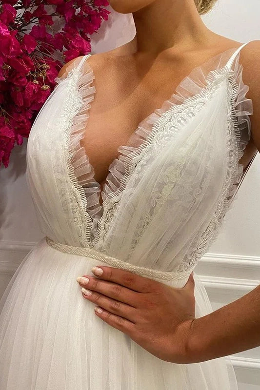 Low V-Neck Tulle A-Line Spaghetti Straps Open Back Wedding Dress