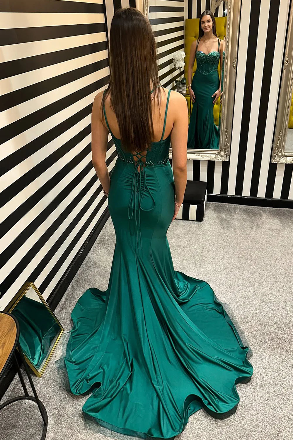 Mermaid Satin Sweetheart Sleeveless Beaded Party Prom Dress