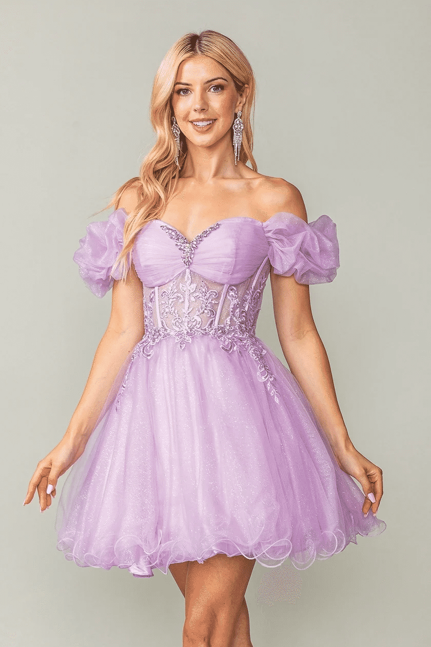 Off-Shoulder Tulle A-Line Sweetheart Appliques Homecoming Dress